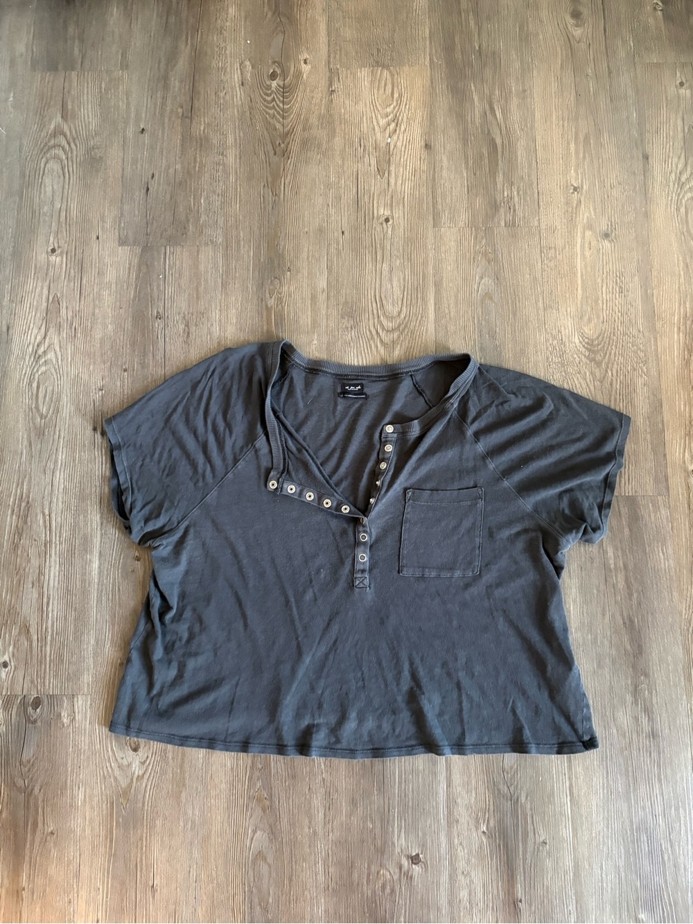 Urban Outfitters Women’s Black Short-Sleeve Snap Henley Pocket Top